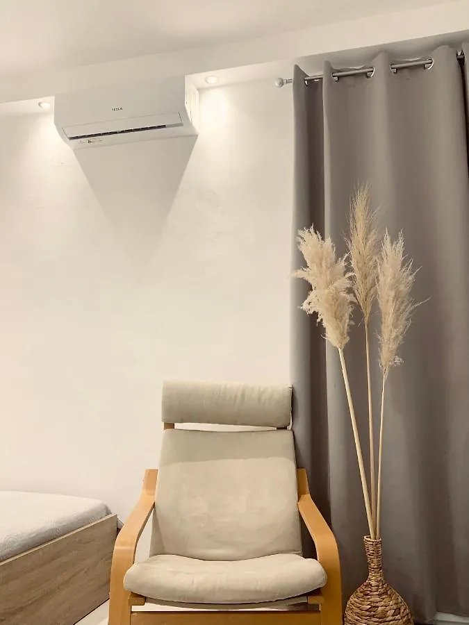 פוליכרונו Blue Marine Deluxe Apartment 0*,  יוון